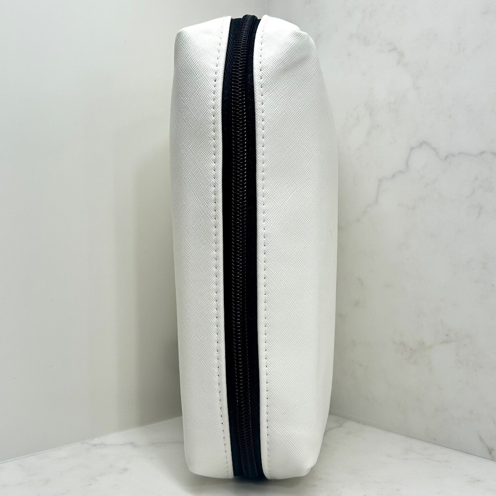 Dermstore Ivory & Black Lined Zip Top Cosmetic Bag - NWOT - Unused - Picture 5 of 7